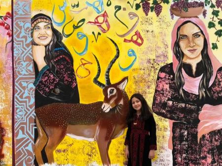 جدارية مميزة بريشة الفنان التشكيلي احمد أمل كبها من برطعة